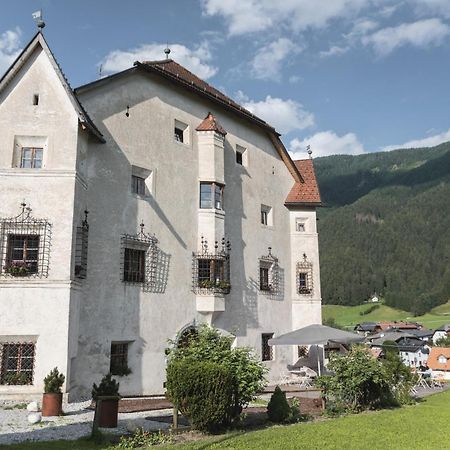 Ansitz Heufler Hotel Rasun di Sopra Ngoại thất bức ảnh